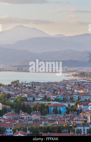 Blick auf den Sonnenuntergang von Hafen, Fethiye, Provinz Mugla, Türkei Stockfoto