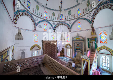 Mihrab und Minbar in berühmten Koski Mehmed Pascha-Moschee in der Stadt Mostar, Bosnien und Herzegowina Stockfoto