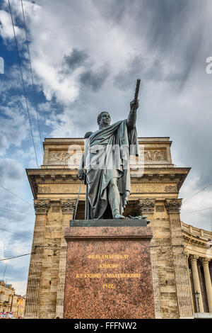 Denkmal für Mikhail Kutuzov nahe Kasaner Kathedrale, Sankt Petersburg, Russland Stockfoto