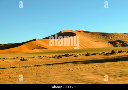 Atemberaubende Landschaft der Sanddünen Namibias Stockfoto