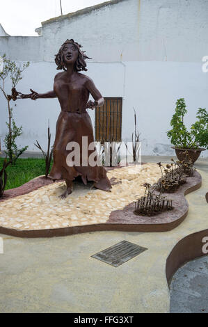 Statue der Aguedilla von Monika Rasco feiert das Werk des Dichters Nobelpreisträger Juan Ramon Jimenez. Moguer, Huelva. Spanien Stockfoto