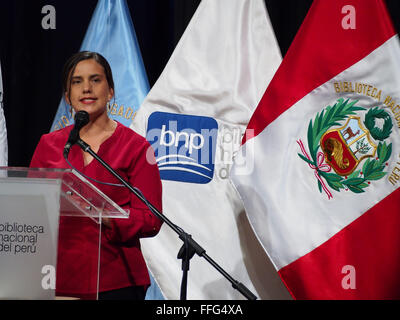 Kandidatin Veronika Mendoza.-vier Kandidaten nahmen an der zweiten Runde der Präsidentschafts-Debatte, mit dem der Wahlkampf in Peru, drei von ihnen eröffnet; Juli Guzman, der zweite in den Umfragen ist; Veronika Mendoza, die Bedeutung gewinnt und Vladimir Cerron tat dies in Person, und die vierte; Gregorio Santos hat per Telefon aus dem Gefängnis, wo er festgehalten wird, beschuldigt der verschiedenen Verbrechen gegen den Staat. Stockfoto