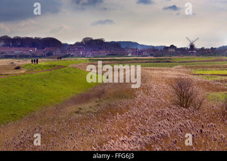 Cley Windmill und Cley Marshes Nature Reserve an der Nordküste von Norfolk England Großbritannien Stockfoto