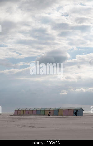 Strand und Hütten in Berck Nord-Pas-de-Calais Frankreich Europa Stockfoto