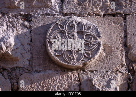 Gravierte Steinmedaillons schmücken die Mauer beim Neuen Tor In der osmanischen Mauer, die den östlichen Rand des alten umgibt Stadt Ostjerusalem Israel Stockfoto