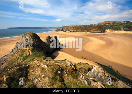 Drei Klippen Bucht auf der Gower Halbinsel in South Wales gefangen genommen von den Klippen im Osten des Strandes. Stockfoto