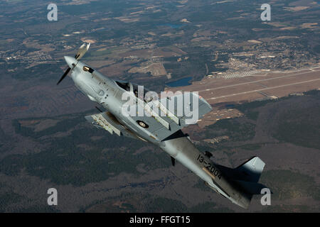 Ein US-Air Force A-29 Super Tucano fliegt eine Ausbildungsmission Moody AFB, Georgia USA Stockfoto