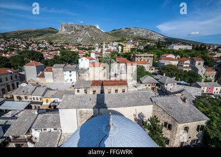 Luftaufnahme von Koski Mehmed Pascha Moschee auf Altstadt von Mostar, Bosnien und Herzegowina Stockfoto