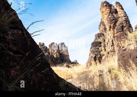 Die Gipfel der Sindou sind eine Felsformation in der Nähe der Stadt Sindou, Burkina Faso. Teil des Geländes ist für Touristen zugänglich. Stockfoto