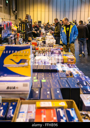 Birmingham, Vereinigtes Königreich. 14. Februar 2016. Sammler Spielwarenmesse wo Menschen Antike und neue Sammlerstücke Spielzeug kaufen können. Bildnachweis: Steven Reh/Alamy Live News Stockfoto