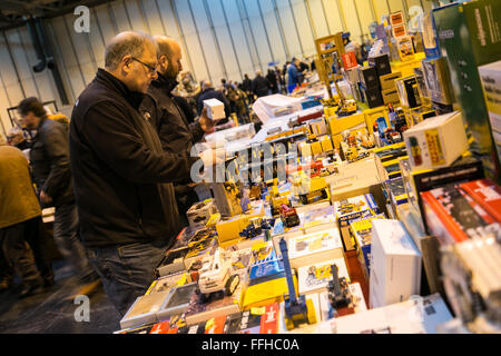 Birmingham, Vereinigtes Königreich. 14. Februar 2016. Sammler Spielwarenmesse wo Menschen Antike und neue Sammlerstücke Spielzeug kaufen können. Bildnachweis: Steven Reh/Alamy Live News Stockfoto