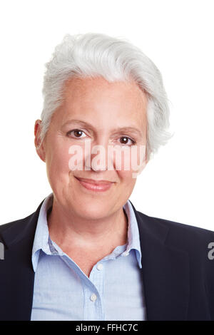 Schuss in den Kopf des Lächelns senior Frau mit grauen Haaren Stockfoto