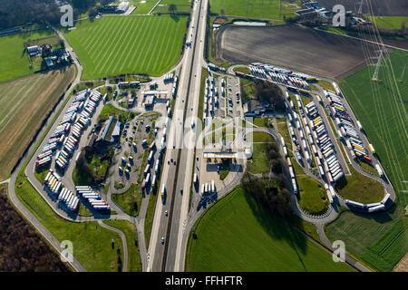 Luftbild, Rasthaus, Autobahn A4, Aachener Land Süd, Aachener Land Nord, Fahrzeiten, LKW-Parkplätze, LKW, Logistik Stockfoto