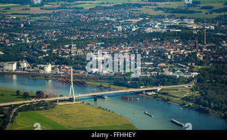 Luftbild neue Brücke über den Rhein bei Wesel, Rhein, Hängebrücke, gesehen von Budberg, Hafen Wesel Rhein, Ruhr, Stockfoto