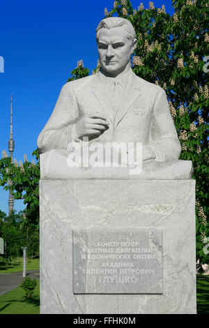 Denkmal für die sowjetischen ukrainischen Ingenieur Valentin Petrovich Glushko (1908-1989) in Moskau, Russland Stockfoto