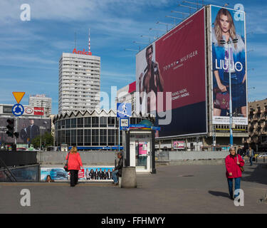 Rafael Nadal auf Tommy Hilfiger Plakatwand in Warschau, Zentralpolen Stockfoto
