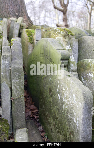 Hardy Baum Grabsteine auf dem Friedhof der alten Kirche St. Pancras in London Stockfoto