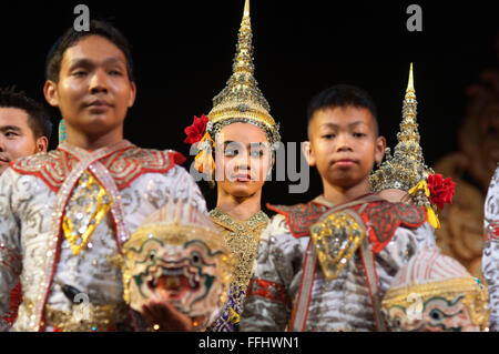 Klassische Thai Tanz-Performance im Salachalermkrung Theater in Bangkok, Thailand. Khon-Thai klassischen maskierte Tanz an der Sala Stockfoto