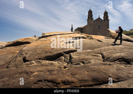 Jakobsweg, Jacobean Route. Muxia, A Coruña. Ein Nosa Señora da Barca-Heiligtum. Jakobsweg, St. James Weg, St. James Trail Route von Santiago De Compostela oder auf der Straße nach Santiago Stockfoto