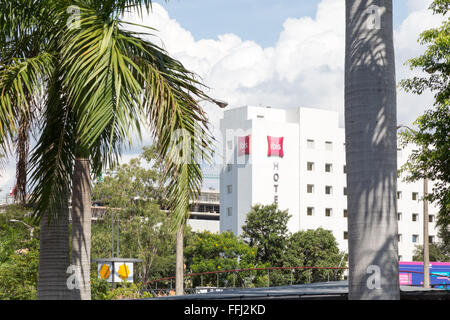 Asuncion, Paraguay. Februar 2016. Das Hotel Ibis Asuncion ist an diesem sonnigen Tag in Asuncion, Paraguay, zu sehen. Quelle: Andre M. Chang/Alamy Live News Stockfoto