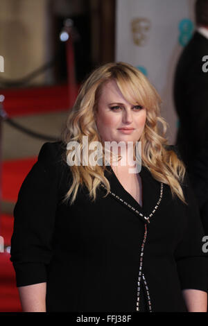 London, UK. 14. Februar 2016. Rebel WIlson besucht der EE British Academy of Film and Television Arts (BAFTA) am Royal Opera House in London. Bildnachweis: David Mbiyu/Alamy Live-Nachrichten Stockfoto