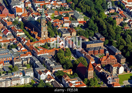 Aerial, aerial Blick, Greifswald Dom St.Nikolai, die St.-Nikolaus-Kathedrale (nach 1263) ist auch die größte Kirche Stockfoto