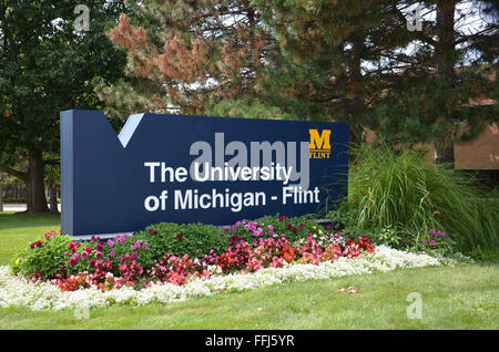 FLINT, MI - 22 AUGUST: The University of Michigan Flints Zeichen 22. August 2015 zeigt. Stockfoto