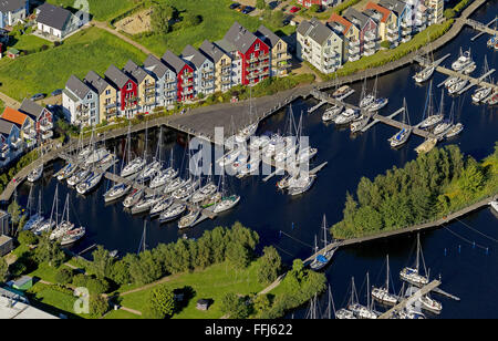 Luftaufnahme, Marina Greifswald-Ryck, Hafen mit bunten Häusern, Holz Teich Straße Boot Park GbR York Raven, Greifswald, PEENE; Stockfoto