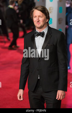 London, UK. 14. Februar 2016. Regisseur Tom Hooper. Roten Teppich Ankünfte für den 69. EE British Academy Film Awards, BAFTAs, am Royal Opera House. Bildnachweis: Lebendige Bilder/Alamy Live-Nachrichten Stockfoto