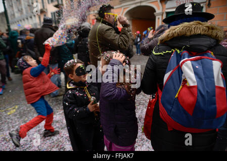 Turin, Italien. 14. Februar 2016. Karneval in Turin, Italien: Stefano Guidi/Alamy Live-Nachrichten Stockfoto