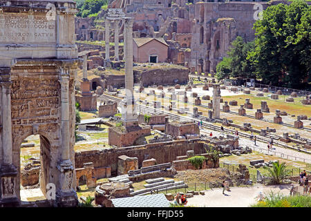 Die Ruinen des Forum Romanum in Rom Italien Stockfoto