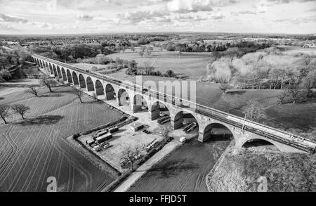 Holmes Chapel Eisenbahnviadukt Luftaufnahmen während Network Rail großen Tiefbau 14. Februar 2016 Stockfoto