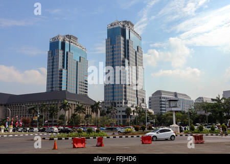 JAKARTA - August 10: Main Street in Zentral-Jakarta. 10. August 2015 in Jakarta, Indonesien. Stockfoto