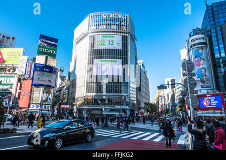 TOKYO, JAPAN - 27. Januar 2016: Straßenszene in Shibuya Stockfoto