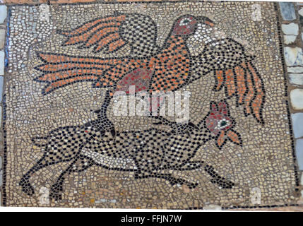 Antiken byzantinischen Mosaik eines Adlers Angriff auf ein Schaf auf der Insel Murano in der Lagune von Venedig Stockfoto