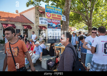 City Tours bietet Touristen in der Stadt Dubrovnik, Kroatien Stockfoto