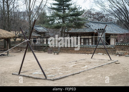 Andere traditionelle Gratwanderung stellt in Korea Stockfoto