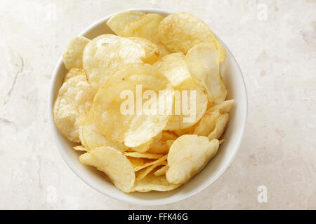 Kartoffelchips / Kartoffel-chips Stockfoto