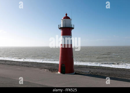 Leuchtturm in Westkapelle in der Nähe von Domburg, Nordseeküste, Zeeland, Niederlande Stockfoto