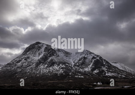 Winter in Glencoe, den Berg namens Stob Dearg, am östlichen Ende von Glencoe. Stockfoto