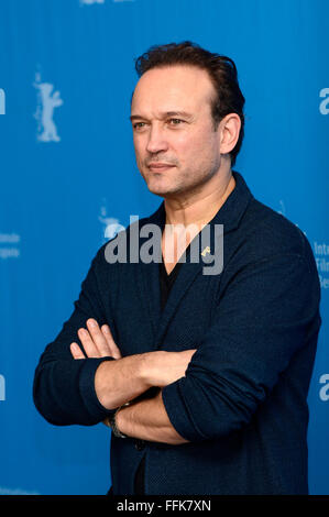 Berlin, Deutschland. 15. Februar 2016. Regisseur Vincent Perez während der "Allein In Berlin/Jeder Stirbt Für Sich Allein" Fototermin bei der 66. Berlin International Film Festival/Berlinale 2016 am 15. Februar 2016 in Berlin, Deutschland. © Dpa/Alamy Live-Nachrichten Stockfoto