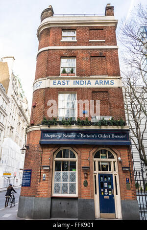 Ost-Indien-Arme Wirtshaus in Londons Quadratmeile - The East India Arms ist ein vierstöckiges Gebäude im klassischen edwardianischen Stil Stockfoto