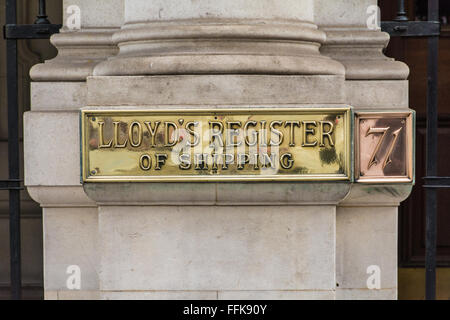 Messingschild auf den Lloyd's Register der Versandgebäude bei 71, Fenchurch Street, London, UK. Stockfoto