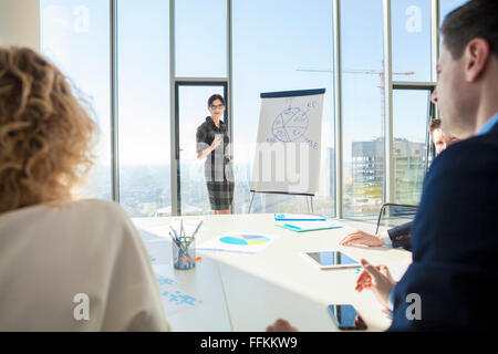 Architektin, Vortrag im Business-meeting Stockfoto