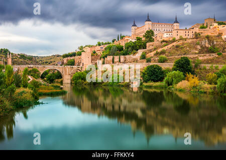 Toledo, Spanien am Fluss Tejo. Stockfoto