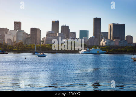 Marina da Gloria. Gloria Marina. Flamengo Bezirk. Im Hintergrund, Centro. Guanabara-Bucht.  Rio De Janeiro. Brazilien Stockfoto