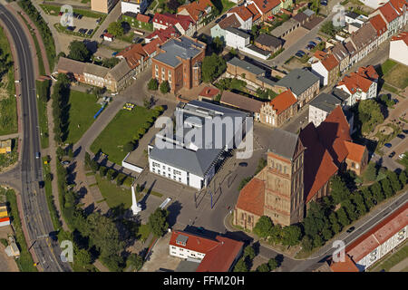 Luftaufnahme, Anklam, Kirchen, Peene-Fluss, Marktplatz, Anklam, Ostsee, Mecklenburg-Vorpommern, Deutschland, Europa, Antenne Stockfoto