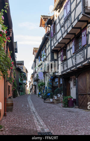 Architektur von Riquewihr in Haut-Rhin-Elsass-Frankreich Stockfoto