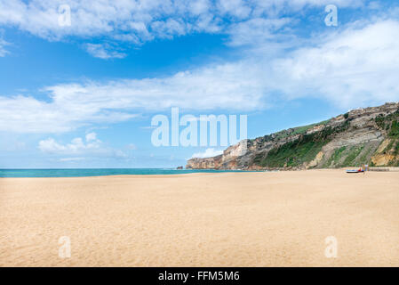 Hauptstrand in Nazare, eine Surf-Paradies-Stadt - Nazare, Portugal Stockfoto