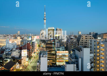 Tokyo; Japan - Januar 19; 2016: Aeriel Blick auf Bezirk Asakusa in Tokyo. Stockfoto